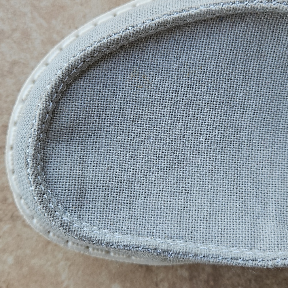 Hey Dude Womens Size 6 Light Gray Casual Shoes - Picture 6 of 6